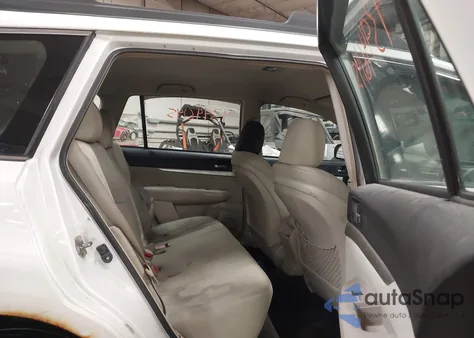 2012 Subaru Outback 2.5I z USA, uszkodzony, nr VIN 4S4BRBAC8C3201470